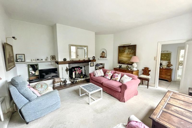 2a Preston Park Avenue